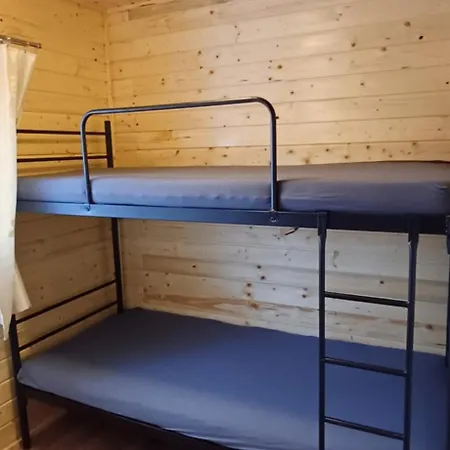 Modrzewie Mittelwalde